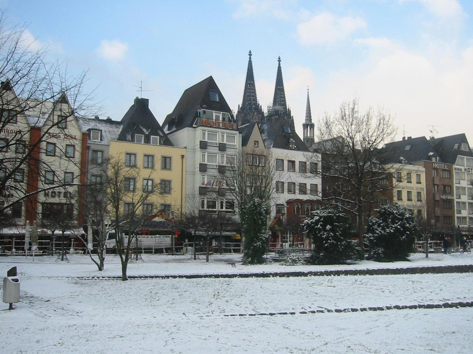 Hotel Roemerhafen Кёльн Экстерьер фото