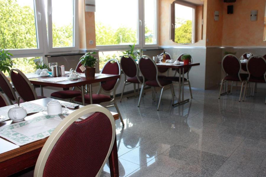 Hotel Roemerhafen Кёльн Экстерьер фото