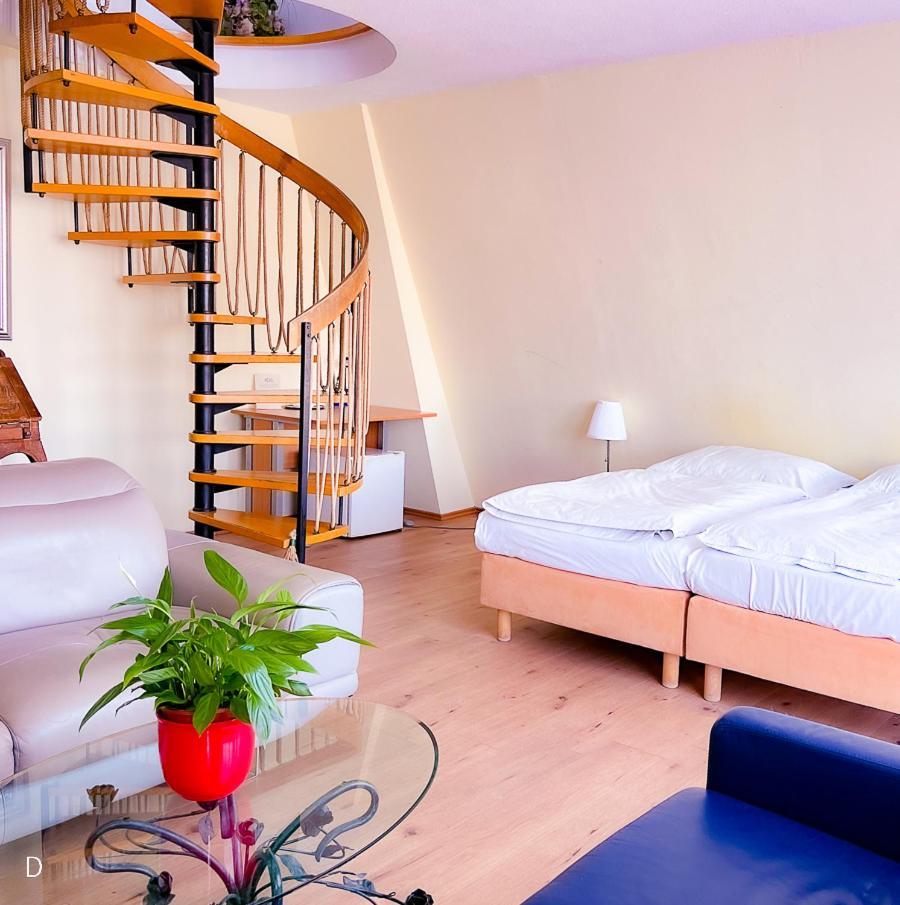 Hotel Roemerhafen Кёльн Экстерьер фото