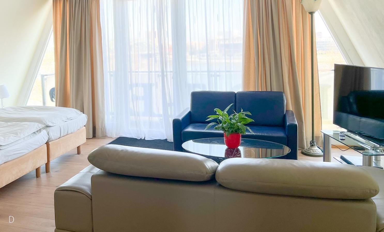 Hotel Roemerhafen Кёльн Экстерьер фото
